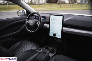 Ford Mustang 2021 296 KM