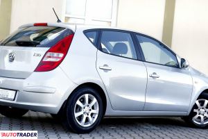 Hyundai i30 2011 1.4 109 KM