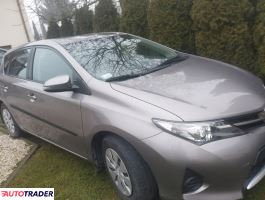 Toyota Auris 2013 1.3 99 KM