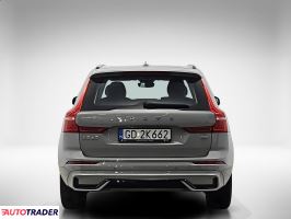 Volvo XC60 2023 2.0 197 KM