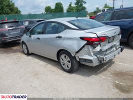 Nissan Versa 2020 1