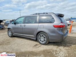 Toyota Sienna 2020 3