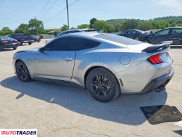 Ford Mustang 2025 5