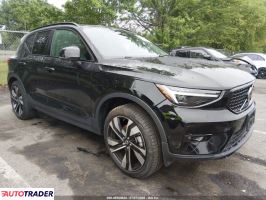 Volvo XC40 2025 2
