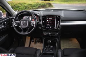 Volvo XC40 2018 1.5 154 KM