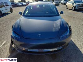 Tesla Model 3 2025