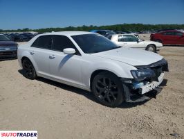 Chrysler 300C 2021 3