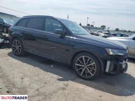 Audi Q7 2021 4