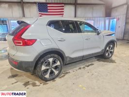 Volvo XC40 2025 2
