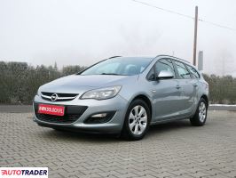 Opel Astra 2014 1.4 100 KM