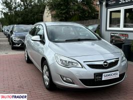 Opel Astra 2011 1.4 101 KM Opel Astra 2011 1.4 101 KM