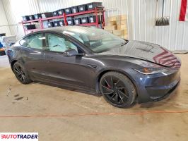 Tesla Model 3 2024