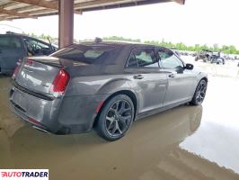 Chrysler 300C 2023 3