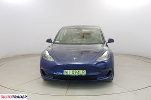 Tesla Model 3 2022 512 KM