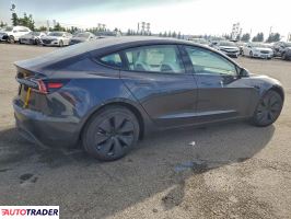 Tesla Model 3 2025