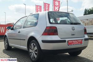 Volkswagen Golf 2001 1.6 105 KM