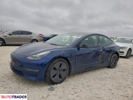 Tesla Model 3 - zobacz ofertę