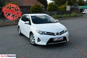 Toyota Auris 2015 1.4 90 KM Toyota Auris 2015 1.4 90 KM
