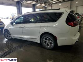 Chrysler Pacifica 2022 3