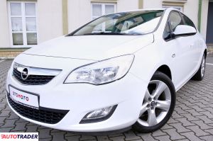 Opel Astra 2011 1.6 115 KM Opel Astra 2011 1.6 115 KM
