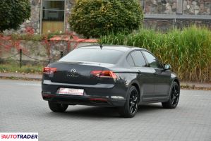 Volkswagen Passat 2021 2.0 150 KM