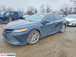 Toyota Camry 2020 3