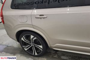 Volvo XC90 2022 2.0 235 KM