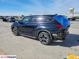 Toyota Highlander 2020 3