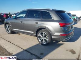 Audi Q7 2021 3