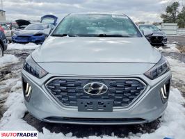 Hyundai IONIQ Hybrid 2020 1