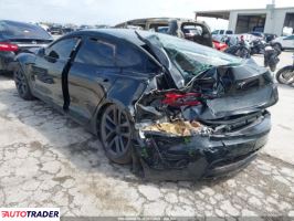 Tesla Model S 2021