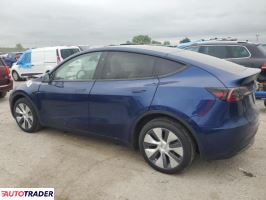 Tesla Model Y 2024