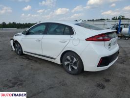 Hyundai IONIQ Hybrid 2018 1