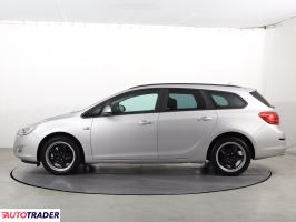 Opel Astra 2011 1.4 138 KM