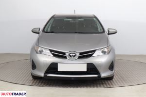 Toyota Auris 2014 1.6 130 KM