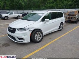 Chrysler Pacifica 2022 3