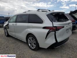 Toyota Sienna 2024 2