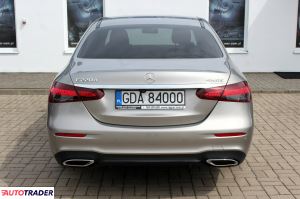 Mercedes E-klasa 2023 2.0 200 KM
