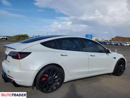 Tesla Model 3 2022