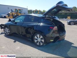 Tesla Model Y 2023 Tesla Model Y 2023