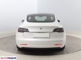 Tesla Model 3 2020 490 KM
