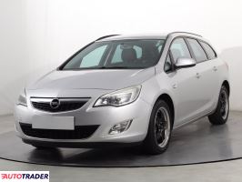 Opel Astra 2011 1.4 138 KM