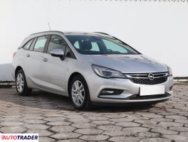 Opel Astra - zobacz ofertę