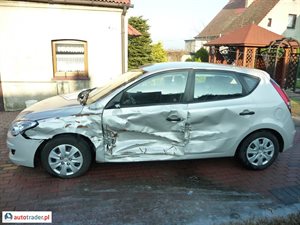 Hyundai i30 2009 1.6 90 KM Hyundai i30 2009 1.6 90 KM
