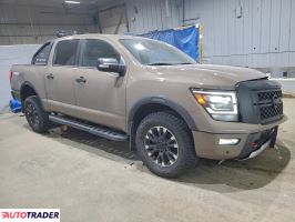 Nissan Titan 2022 5