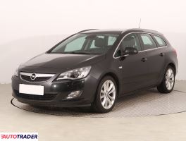 Opel Astra 2011 1.4 138 KM