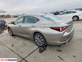Lexus ES 2021 3