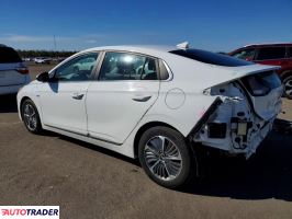 Hyundai IONIQ Hybrid 2020 1