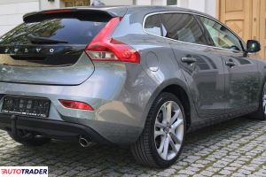 Volvo V40 2014 2.0 190 KM