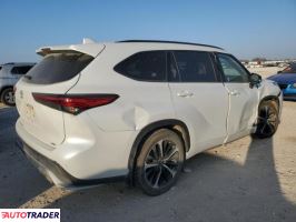 Toyota Highlander 2022 3